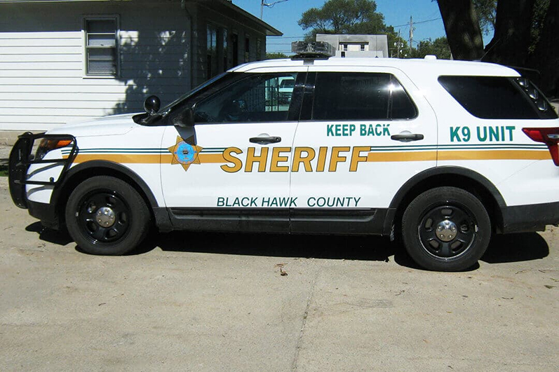 image of sheriff car